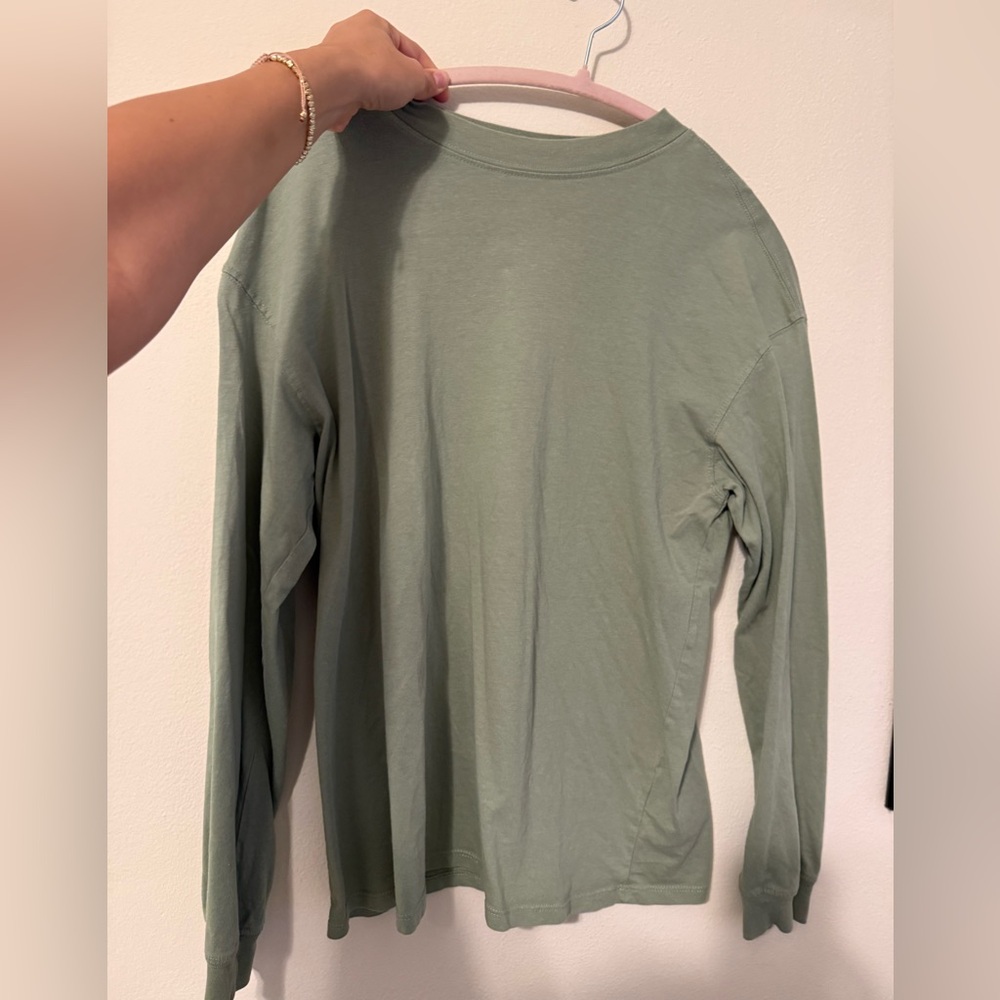 H&M Divided Sage Green Crewneck Tee